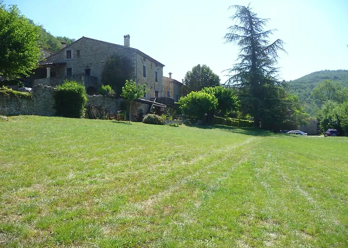 Gites Du Domaine De Serre Long