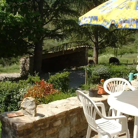 Gites Du Domaine De Serre Long Saint-Maurice-dʼIbie Exterior foto